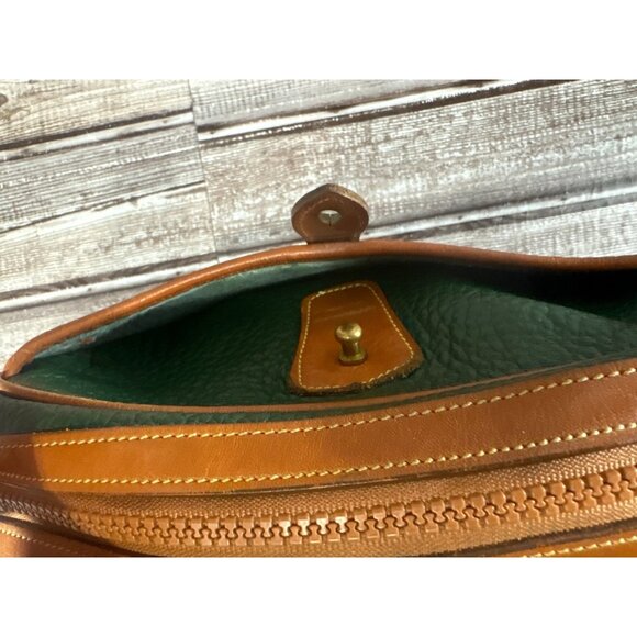 Dooney & Bourke Kilty All Weather Pebbled Crossbody Bag color green tan vintage - Picture 4 of 9